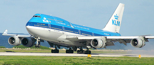 Fly with KLM to the Dutch Antilles from Amsterdam